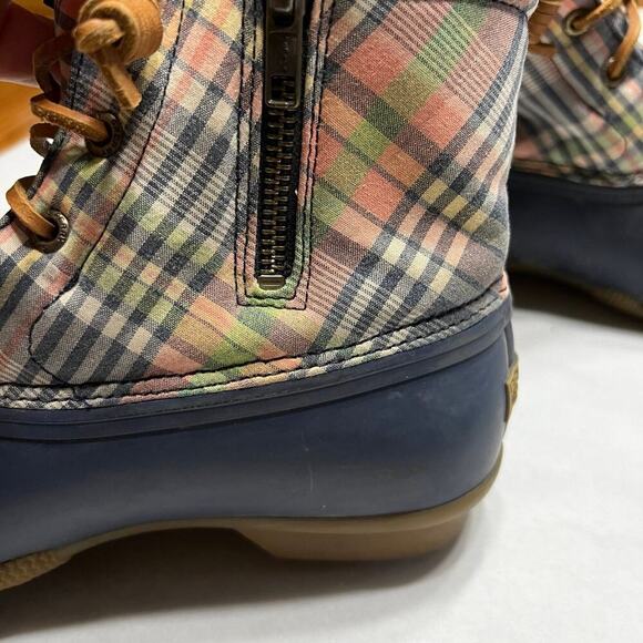 Sperry saltwater, rain boots with fleece lining, women's size 7 - Picture 4 of 6